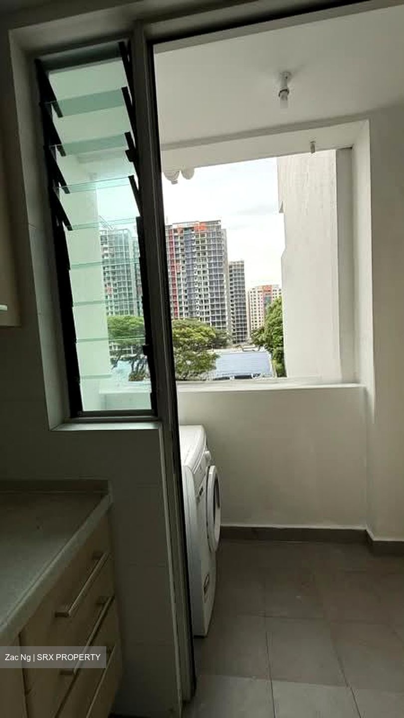East Mews (D15), Apartment #568175091